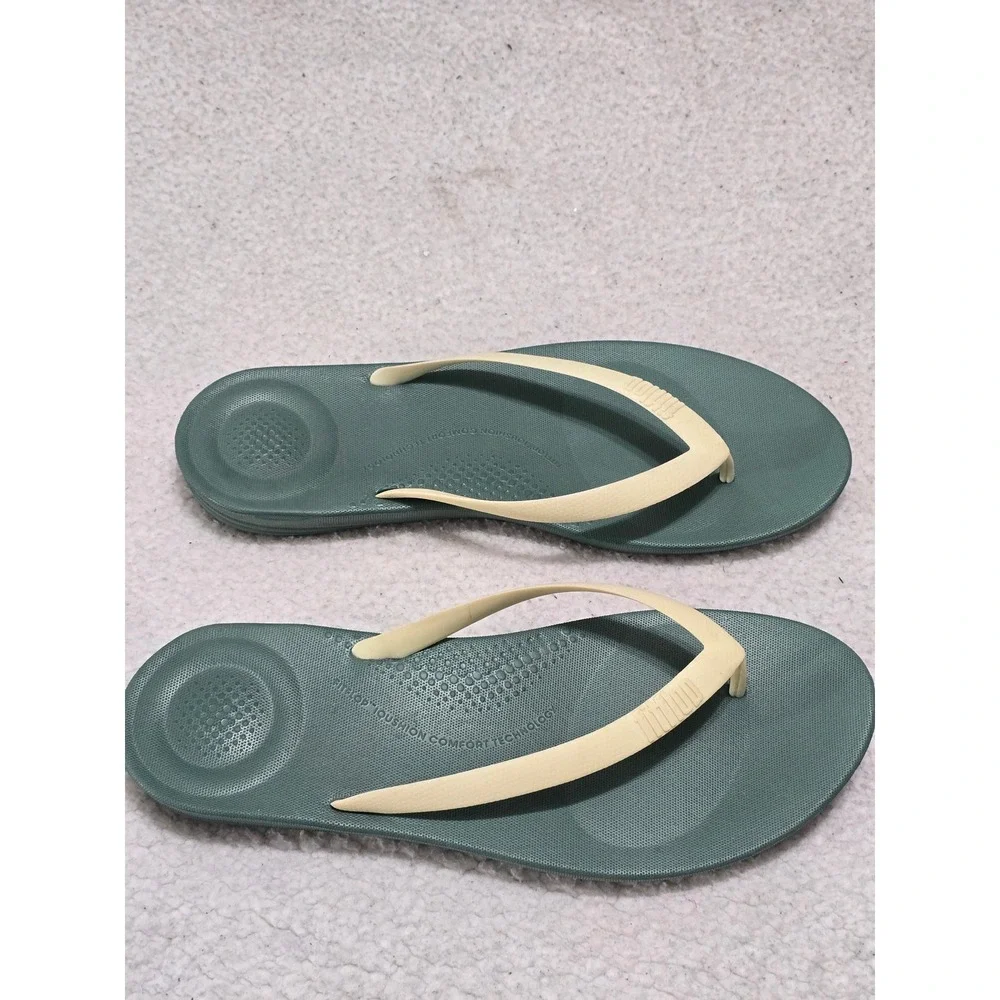 FitFlop iQushion Ergonomic Flip Flops Sage Green Cream Mens‎ 13 EU 47 UK 12